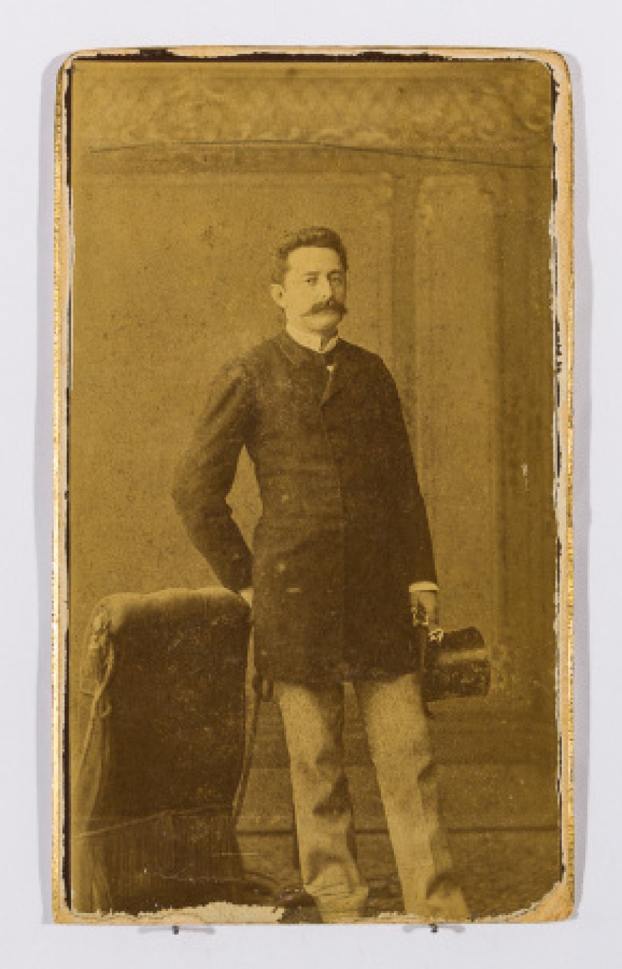 Retrato de Adolfo P. Carranza a los 25 años (Foto Museo Histórico Nacional)